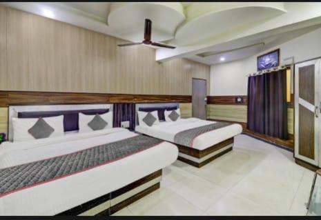 Alpine By The Golden Taj Group And